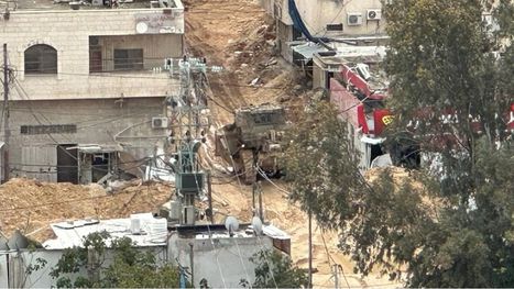 جيش الاحتلال يجرّف منازل في مخيم نور شمس بطولكرم في أول ...