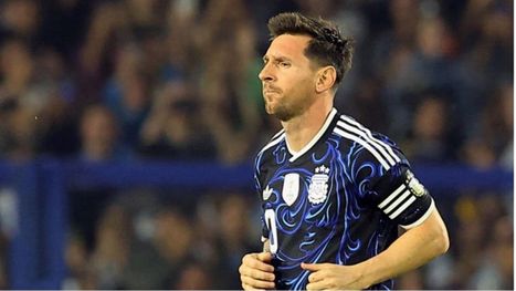 سكالوني يثير الغموض حول مشاركة ميسي في مونديال 2026