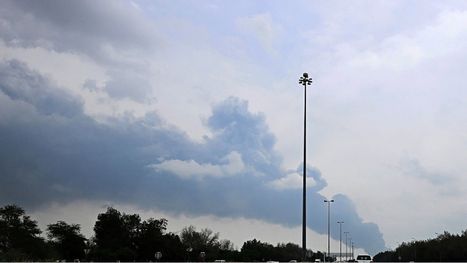 الخليج تحت النار.. موجة تصعيد إيرانية شاملة تطال الموانئ والمطارات