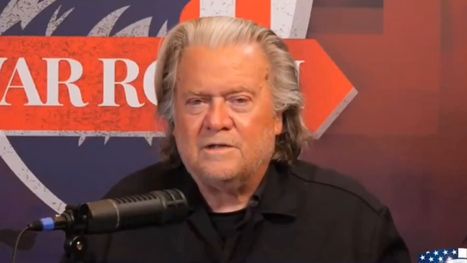 ستيف بانون يطالب الخليج بتحريك جيوشه ضد إيران بدلا من 