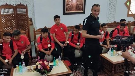 طائرة أجنبية تقل المنتخب المغربي إلى الجزائر ما القصة فيديو طائرة أجنبية تقل المنتخب المغربي إلى الجزائر ما القصة فيديو