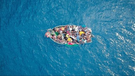 من إفريقيا ودول آسيوية.. المغرب يُنقذ 54 مهاجرا قبالة شواطئ الداخلة