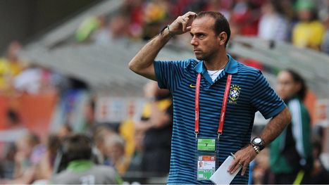 استقالة مدرب سانتوس البرازيلي بعد اتهامه بـ"التحرش بـ19 لاعبة"