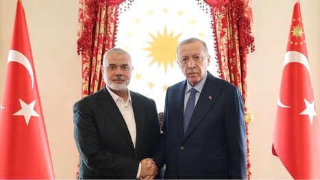 الرئيس التركي يستقبل رئيس المكتب السياسي لـ"حماس" إسماعيل هنية (شاهد)