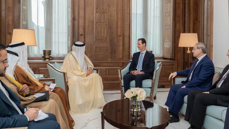 الأسد يلتقي بوزير خارجية البحرين في دمشق لبحث تحضيرات القمة العربية