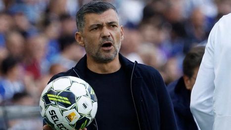 ميلان يقترب من إقالة مدربه البرتغالي كونسيساو ...