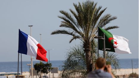 الجزائر تطرد 12 دبلوماسيا فرنسيا.. التوتر بين البلدين ...