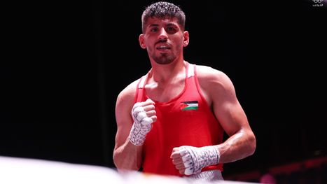 الأردني عشيش يتوج بذهبية آسيا للملاكمة بعد فوزه على بطل العالم