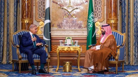 ابن سلمان يستقبل شهباز شريف ضمن جولة في المنطقة