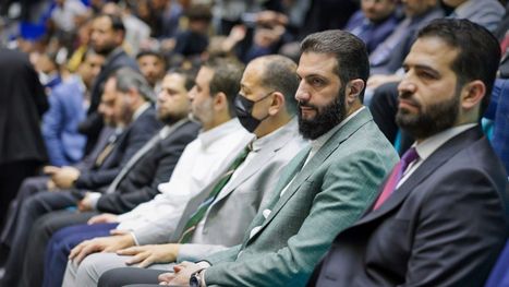 الشرع يحضر افتتاح صالة لكرة السلة ويلتقي منتخبي سوريا ولبنان (شاهد)
