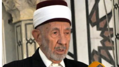 وزير الأوقاف يحسم الجدل حول 