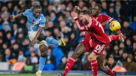 السيتي يسحق ليفربول برباعية وصلاح يهدر ركلة جزاء