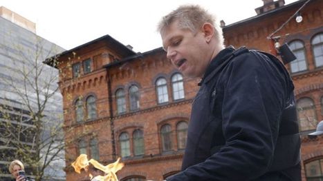 السويد ترفض السماح بحرق نسخة من التوراة أمام سفارة الاحتلال