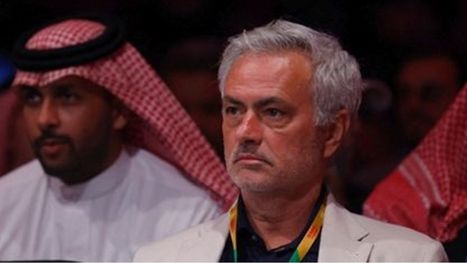 تقارير: فريق سعودي يقترب من التعاقد مع مورينيو 