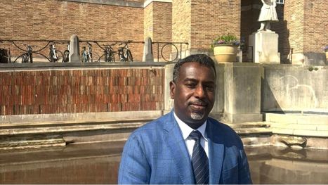 لاجئ صومالي يتولى منصب عمدة مدينة بريطانية كبرى