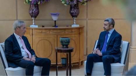 لقاء عبد الله بن زايد وفاراج يثير التساؤلات.. ماذا تريد أبوظبي من اليمين البريطاني؟