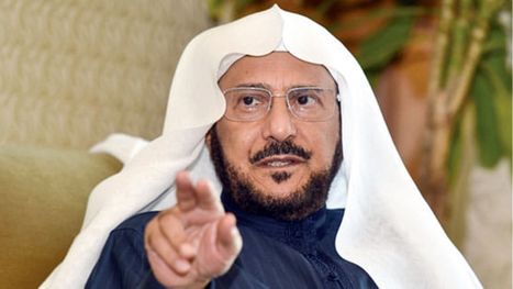 وزير الشؤون الإسلامية السعودي يثير جدلا بعد هجومه على الجمعيات الخيرية