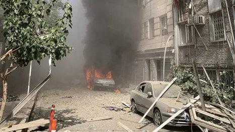 هجمات واسعة للاحتلال على طهران واستهداف مبان سكنية.. ضحايا ومصابون هجمات واسعة للاحتلال على طهران واستهداف مبان سكنية.. ضحايا ومصابون