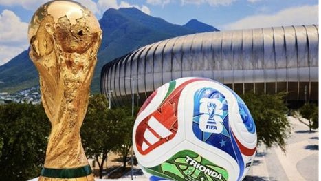الـ"فيفا" يكشف عن طاقم تحكيم لمباراة افتتاح كأس ال