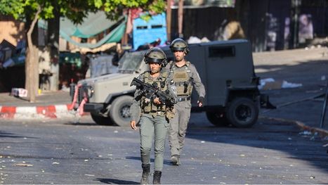 جيش الاحتلال يشن اقتحامات ويعتقل فلسطينيين بالضفة الغربية