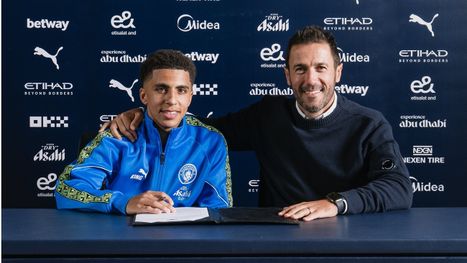 مانشستر سيتي يحصن جوهرته الشابة ريكو لويس بعقد جديد