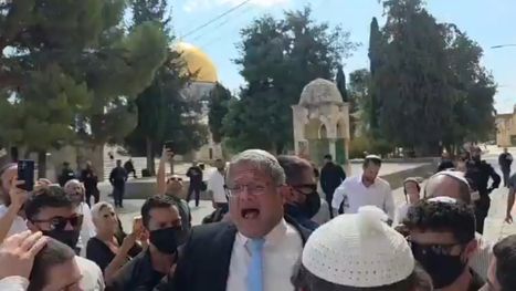 بن غفير أثناء اقتحامه الأقصى ورقصه مع المستوطنين: "نحن أسياد جبل الهيكل"
