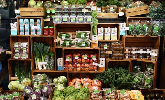 أغذية  أطعمة  فواكه  خضروات- جيتي