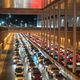 طوابير سيارات تغادر موقع معرض لاس فيغاس للإلكترونيات في 8 كانون الثاني/يناير 2020