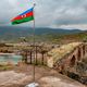 علم أذربيجان مقابل إيران- جيتي