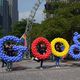 موظفو غوغل في تايوان يرفعون شعار الشركة في 26 تشرين الاول/اكتوبر 2013