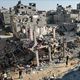 إسرائيل تقصف الأحياء السكنية وليس أهدافا عسكرية.. الأناضول