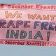 لافتة تطالب بتخليص الهند من حالات الاغتصاب