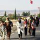 سوريون يعبرون الحدود التركية - سوريا - تركيا - أرشيفية