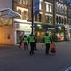 أكثر من 1500 شاب مسلم ينظفون شوارع بريطانيا بعد احتفالات رأس السنة