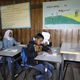 أطفال داخل إحدى المدارس بمناطق تحظر فيها إسرائيل بناء مؤسسات تعليمية- جيتي