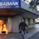 حرق بنك لبنان - الأناضول
