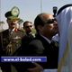 السيسي لحظة استقبال أمير قطر بمطار شرم الشيخ - يوتيوب
