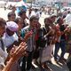 يمنيون يضحكون في اعتصام ضد الحوثي