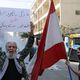 لبنانيون يتظاهرون على وقع انهيار الليرة- جيتي