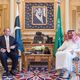 الملك السعودي سلمان بن عبد العزيز يلتقي رئيس الوزراء الباكستاني نواز شريف ـ واس
