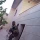 عنصر للنظام السوري تفاجأ بالمقاتلين أمام قبل قتله - يوتيوب