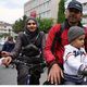 عائلة سورية تقطع ألف كيلومتر بالدراجة الهوائية للقاء أردوغان- ترك برس