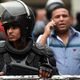 شرطي مصري خلال احتجاج للصحافيين - أ ف ب