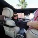 سعودية تتعلم قيادة السيارة بعد السماء للنساء بالقيادة- جيتي