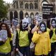 نشطاء حقوق إنسان غربيون في تظاهرة للمطالبة بالإفراج عن نشطاء سعوديين- جيتي