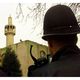 بريطانيا مسلمون شرطة مسجد - ميدل ايست اي