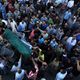 تشييع فلسطيني قُتل في غارة إسرائيلية في مدينة غزة - تشييع فلسطيني قُتل في غارة إسرائيلية في مدينة غز