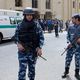 عناصر من الشرطة الكويتية بعد تفجيرات استهدفت مسجدا للشيعة ـ أ ف ب