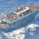 القارب الذي غرق قبالة اليونان ويحمل لاجئين- الأناضول