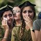 مجندات إسرائيليات يبكين على قتلى الجيش الإسرائيلي - مواقع التواصل الاجتماعي